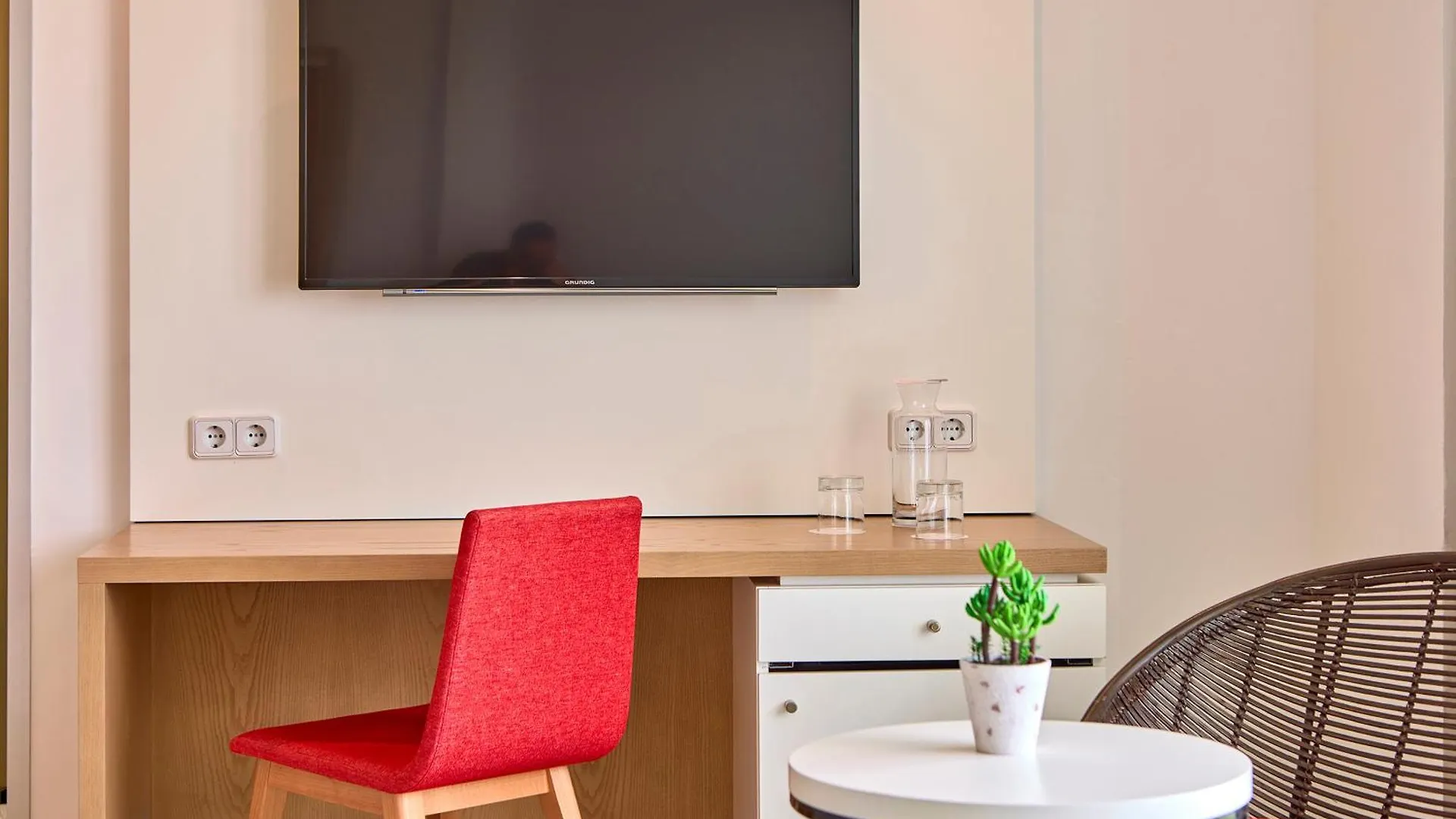 ****  Universal Hotel Perla S'Illot  İspanya