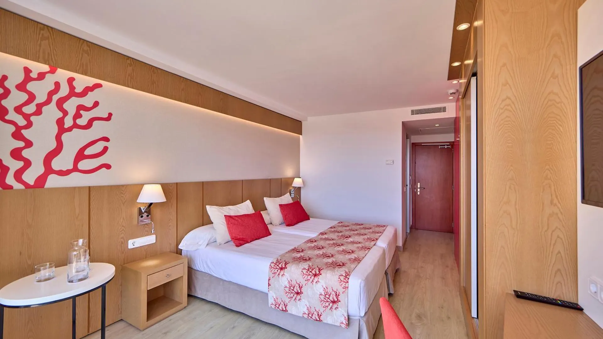 Universal Hotel Perla S'Illot  4*, S'Illot (Mallorca) İspanya