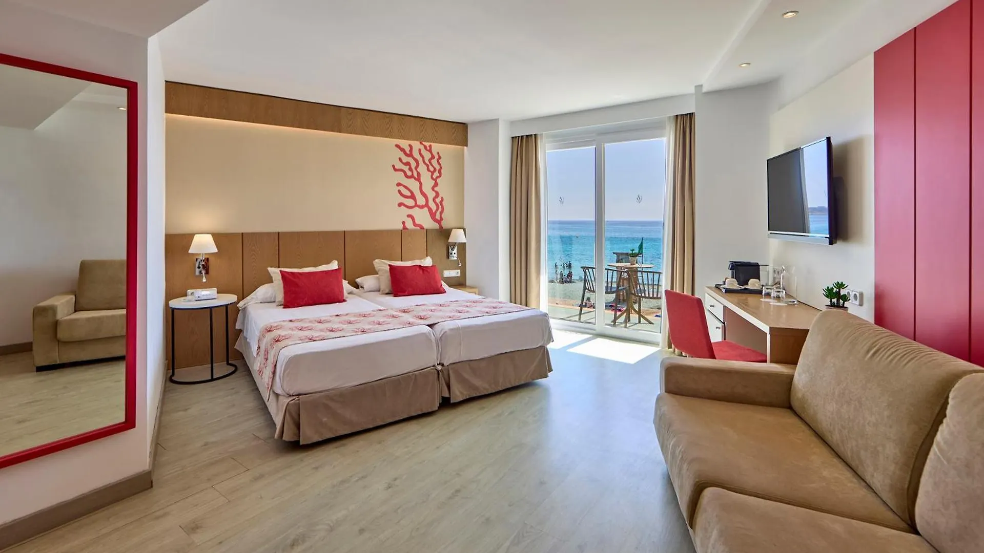Universal Hotel Perla S'Illot