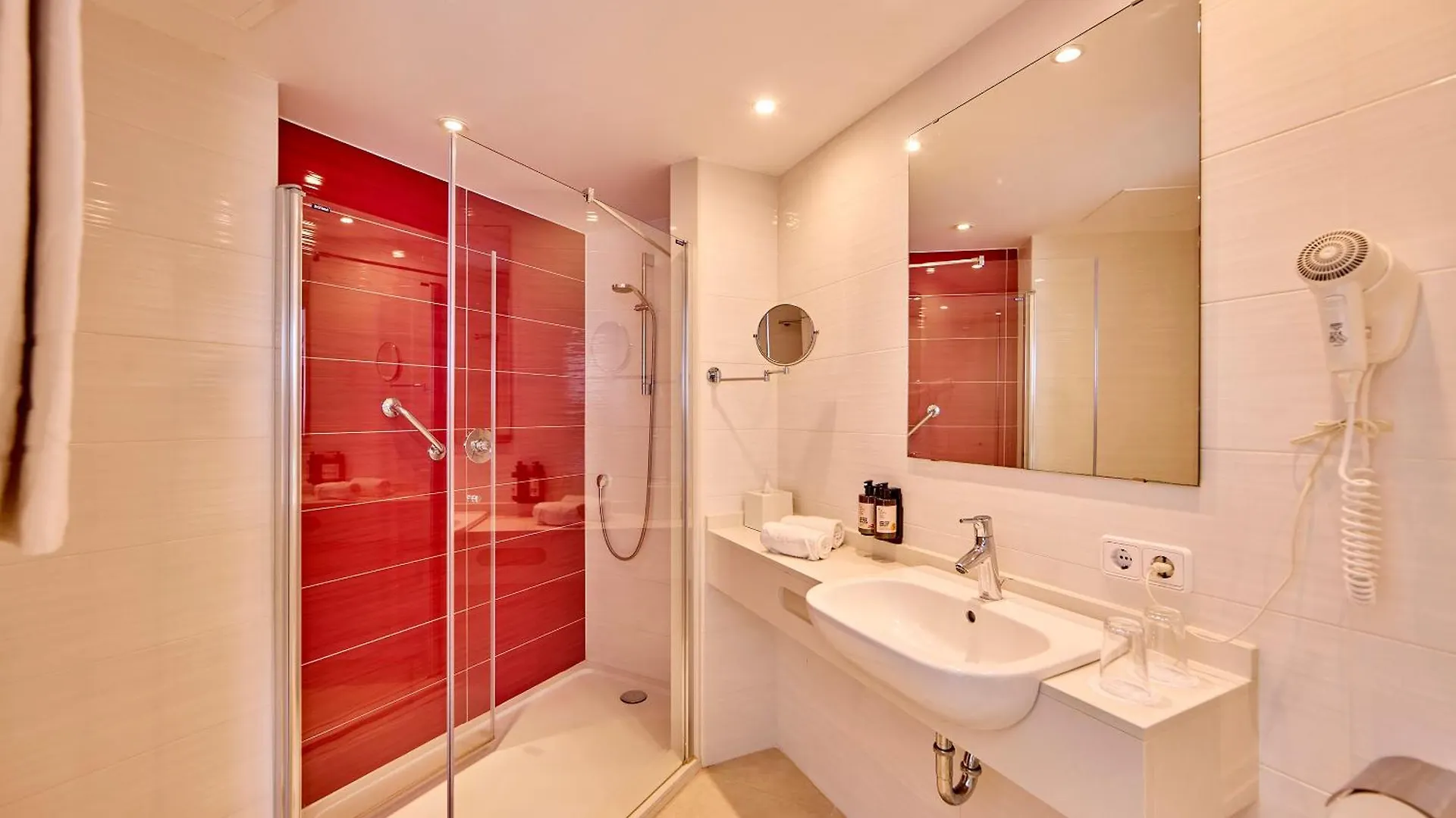 Universal Hotel Perla S'Illot  4*, S'Illot (Mallorca)