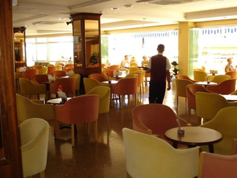 Universal Hotel Perla S'Illot